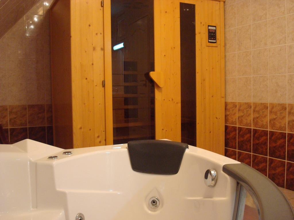 Hotel Arany Trofea Erlau Exterior foto